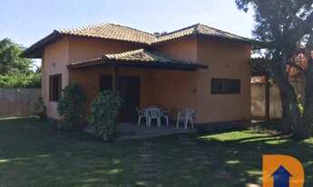 Imagem: Casa com amplo jardim