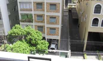 Imagem 7: APTO AMPLO , A 100 mts da PRAIA , armarios embutidos no qtos em jacaranda