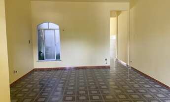 Imagem 3: Casa para venda possui 225 metros quadrados com 3 quartos em Sacramenta - Belém - PA