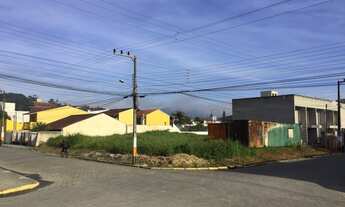 Imagem 2: Lote/Terreno para venda de esquina possuindo 769 metros quadrados em Tabuleiro - Camboriú