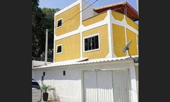 Imagem: Pedra de Guaratiba-Casa triplex-3qtos(1suite)-área