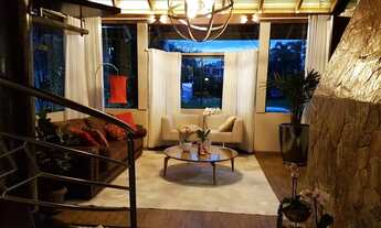 Imagem 2: Casa para aluguel e venda tem 350 metros quadrados com 5 quartos.