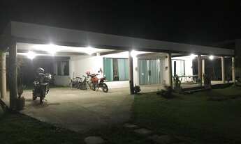 Imagem 2: SÍTIO COM UMA CASA  03 QUARTOS SENDO 01 SUÍTE E CLOSET E 06 VAGAS 500,00 M² DE CONSTRUÇÃO