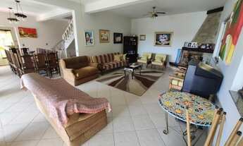 Imagem 3: Sobrado em condomínio de chácaras