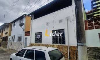 Imagem: Casa de 2 quartos com terraço!!