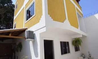 Imagem 2: Pedra de Guaratiba-Casa triplex-3qtos(1suite)-área gourmet-Condomínio