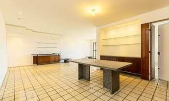 Imagem 5: Apartamento para venda possui 225 metros quadrados com 4 quartos em Casa Forte - Recife