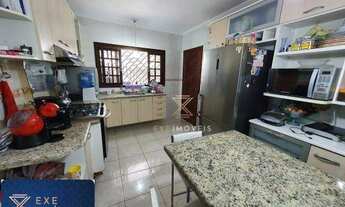 Imagem: Casa com 3 dormitórios à venda, 200 m²