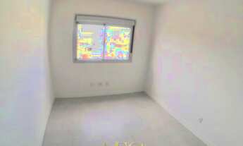 Imagem 6: Apartamento à Venda no bairro Abraão em Florianópolis/SC - 2 Dormitórios, 1 Suíte, 2 Banhe