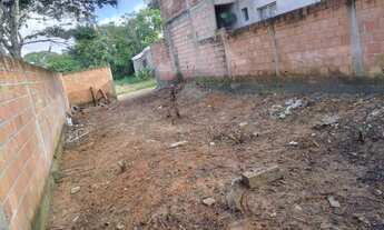 Imagem 2: Meio lote murado