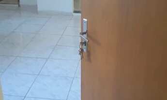 Imagem 2: Apto 2 qts com garagem. Não é comunidade