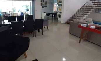 Imagem 2: Lindo sobrado de condomínio para venda possui 267 m² com 3 suítes, piscina, no condomínio