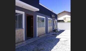 Imagem: Casa com 3 Quartos e 2 banheiros à Venda