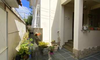 Imagem 7: Casa para venda possui 180 metros quadrados com 4 quartos em Valparaíso - Petrópolis - RJ