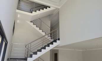 Imagem 6: ÓTIMA CASA EM CONDOMÍNIO EM CENTRO DE TERRENO