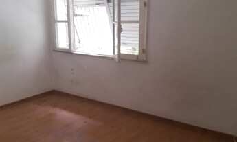 Imagem 7: Junto ao metrô do Flamengo e variado comércio