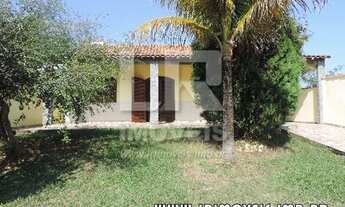 Imagem: Casa independente com 2 quartos e quintal