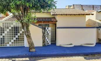 Imagem: Casa para venda com 3 quartos no bairro