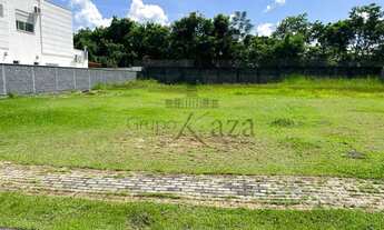 Imagem 2: Terreno no Condomínio Reserva das Figueiras de 528m² no Bairro Esplanada, Planíssimo! Rari