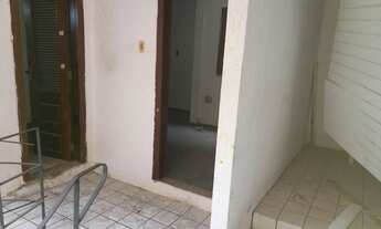 Imagem 4: Casa com 5 dormitórios, 241 m² - venda por R$ 300.000,00 ou aluguel por R$ 1.300,00/mês