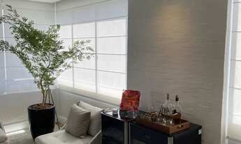 Imagem 7: Apto para venda tem 250 metros com 4 quartos e biblioteca