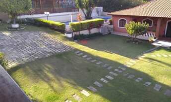 Imagem 3: Belíssima chácara, com 4 quartos, 4 suítes, copa, sala. Visite nosso site www.rainhadacast