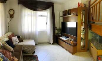 Imagem 7: Casa para venda possui 700 metros quadrados com 3 quartos em Hauer - Curitiba - PR