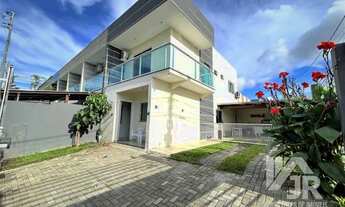 Imagem 2: Sobrado para venda com suíte e 3 vagas de garagem no bairro Santa Regina em Camboriú