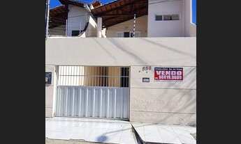 Imagem: Duplex atrás do Divina Picanha