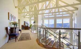 Imagem 7: Charmosa Pousada à Venda na Região do Alto da Boa Vista - Campos do Jordão/SP