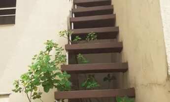 Imagem 2: Casa à venda em Santa Terezinha com 284 m², 5 quartos, 1 suíte, 3 vagas