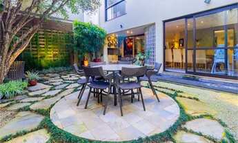 Imagem 4: Casa espaçosa e elegante com 4 dormitórios, 3 suítes e 2 vagas no Jardim Europa