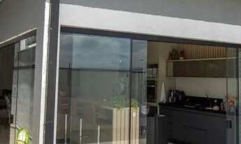 Imagem: Casa Alto Padrão com Piscina e com 3 dormitórios