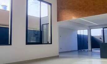 Imagem 2: Casa de condomínio térrea para venda possui 230 metros quadrados com 3 quartos