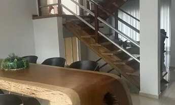 Imagem 2: Lindo sobrado de frente para o lago. Condomínio Village Saint Claire