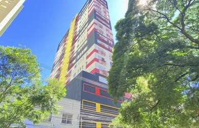 Imagem 2: Apartamento para Venda em Maringá, Zona 04, 2 dormitórios, 1 suíte, 1 banheiro, 1 vaga