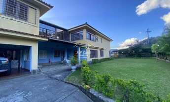 Imagem 2: Casa para Venda em Teresópolis, Alto, 4 dormitórios, 1 suíte, 4 banheiros, 6 vagas
