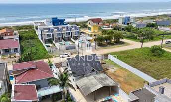 Imagem 2: Sobrado de Alto Padrão com Piscina e 3 Suítes, Espaço, Elegância e Conforto em Cada Detalh