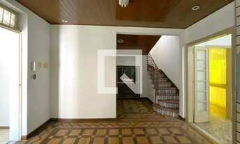 Imagem 4: Casa à Venda - Lourdes, 3 Quartos, 248 m2