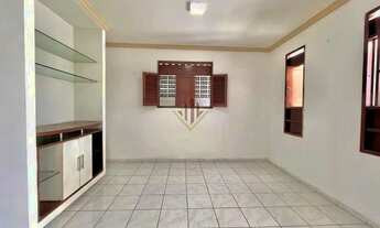 Imagem 6: Casa com Piscina, 3 Quartos, 3 Salas e Ótima Localização no Bairro dos Estados!