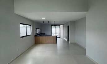 Imagem 3: Casa de condomínio para venda possui 206 metros quadrados com 3 quartos