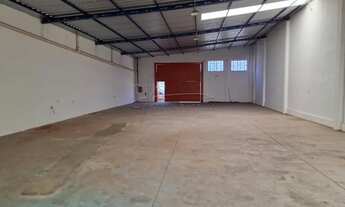 Imagem 4: Galpão de 182m² com pé direito alto para locação e venda - Jardim Salgado Filho