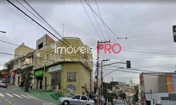 Imagem 6: Prédio comercial de esquina com renda