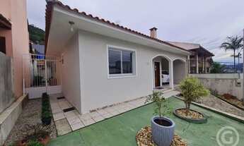 Imagem 6: Kitnet mobiliada no bairro Trindade: local perfeito para uma vida prática