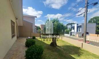 Imagem 2: Locação - Casa com 4 quartos, 4 vagas de garagem, Churrasqueira, Próximo a Cantina Martign