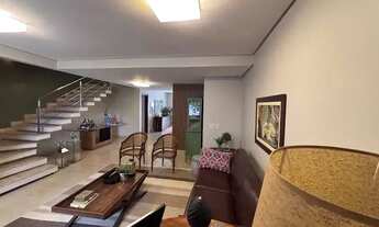 Imagem 6: Sobrado para venda possui 257 metros quadrados com 4 quartos