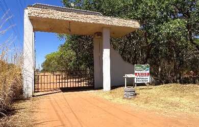 Imagem 6: Chácara na beira do lago