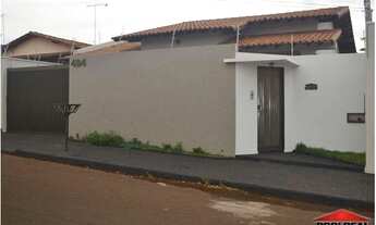 Imagem: Casa com área de lazer ampla, 3 quartos