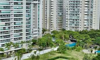 Imagem 2: Apartamento para venda tem 330 metros quadrados com 4 quartos