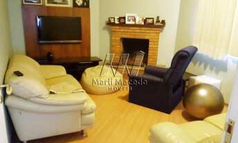 Imagem 2: Casa para venda possui 350 metros quadrados com 5 quartos em Arujá Country Club - Arujá